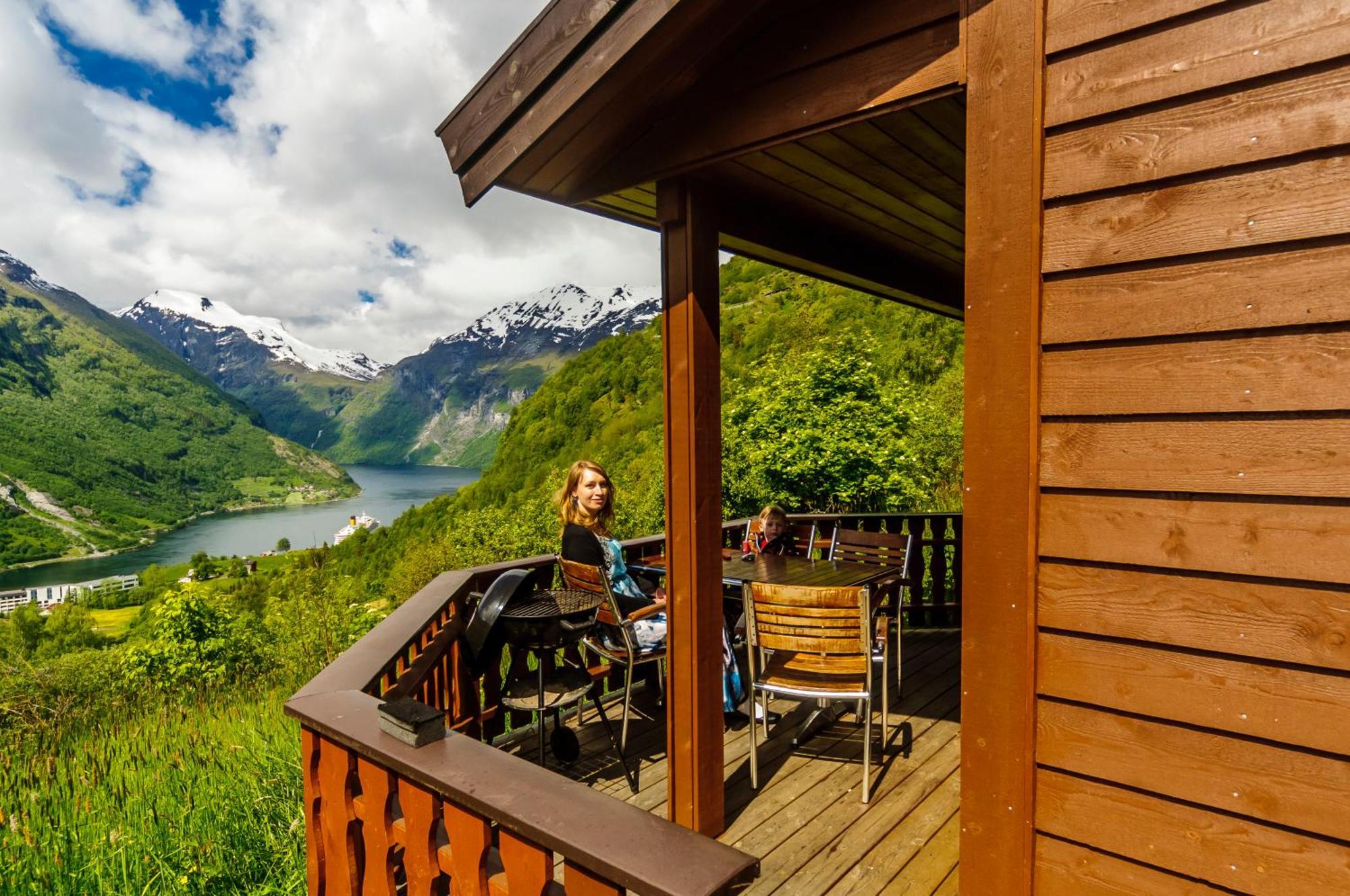 Fossen Accommodation Geiranger Kültér fotó